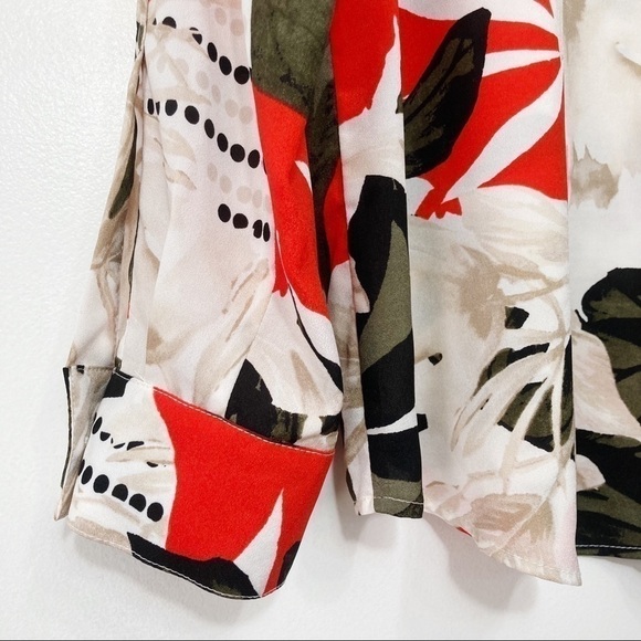 Calvin Klein Tropical Print Round Split Neck Roll Tab Long Sleeve Blouse Size M - Picture 5 of 16